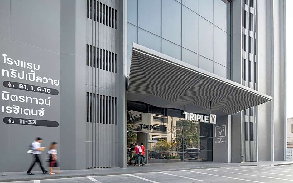Triple Y Hotel