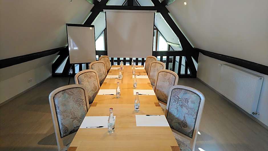 Logis Hotel Le Relais De La Poste