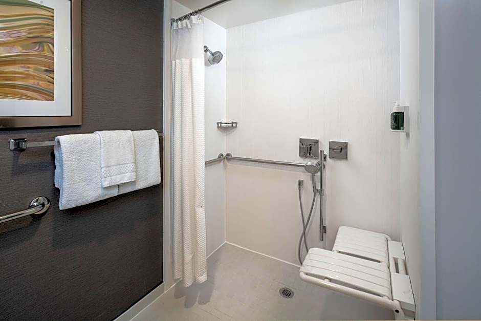 Courtyard by Marriott Memphis East/Park Avenue