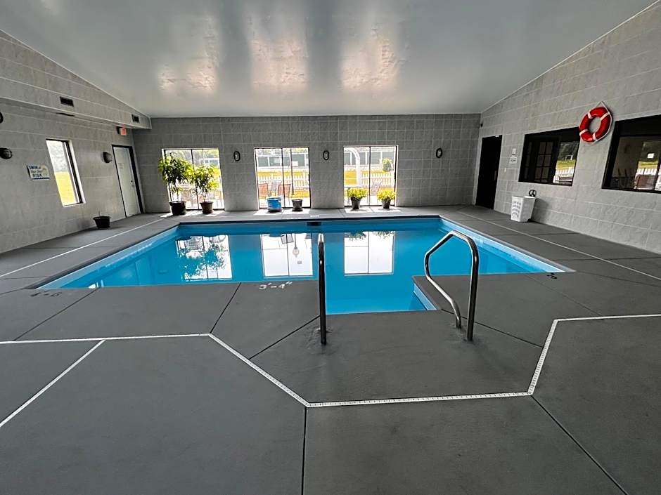 Photo 1 of 50 of Sky Lodge Inn & Suites - Delavan
