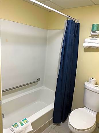 Deluxe Suite with Spa Bath