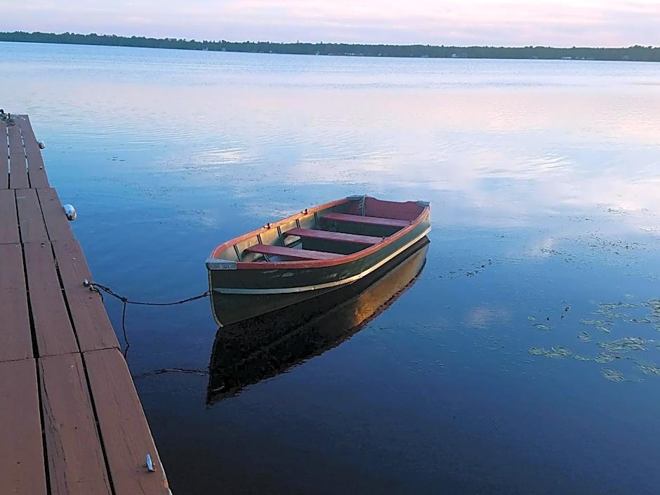 Historic Birch Lodge and Motel