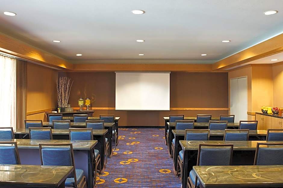 Courtyard by Marriott Palm Desert