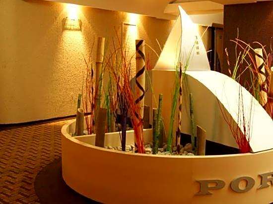 Porto Novo Hotel & Suites