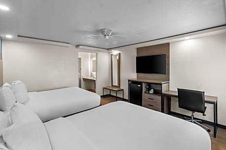 2 Queen Beds Non-Smoking