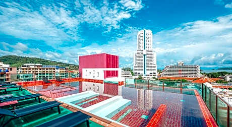 SLEEP WITH ME HOTEL design hotel @ patong (SHA Plus+)