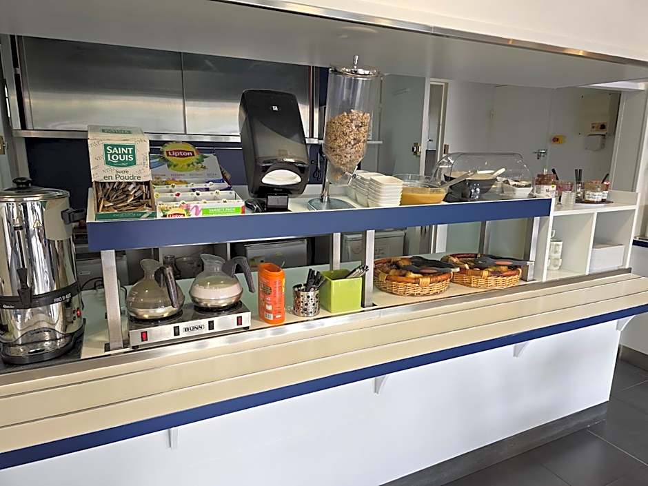 Brit Hotel Essentiel Poitiers Gare du Futuroscope