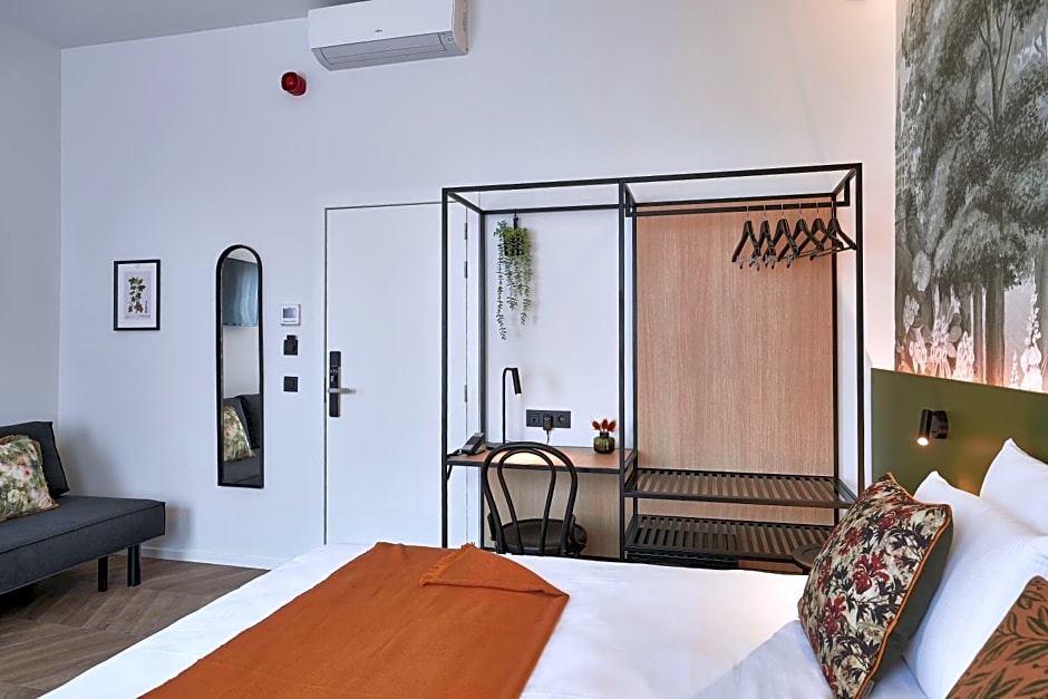 Urban Yard Hotel