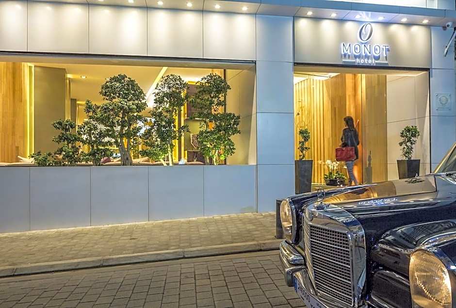 O Monot Luxury Boutique Hotel