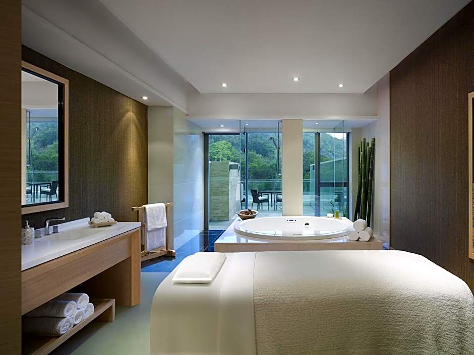 Hyatt Regency Hong Kong, Sha Tin