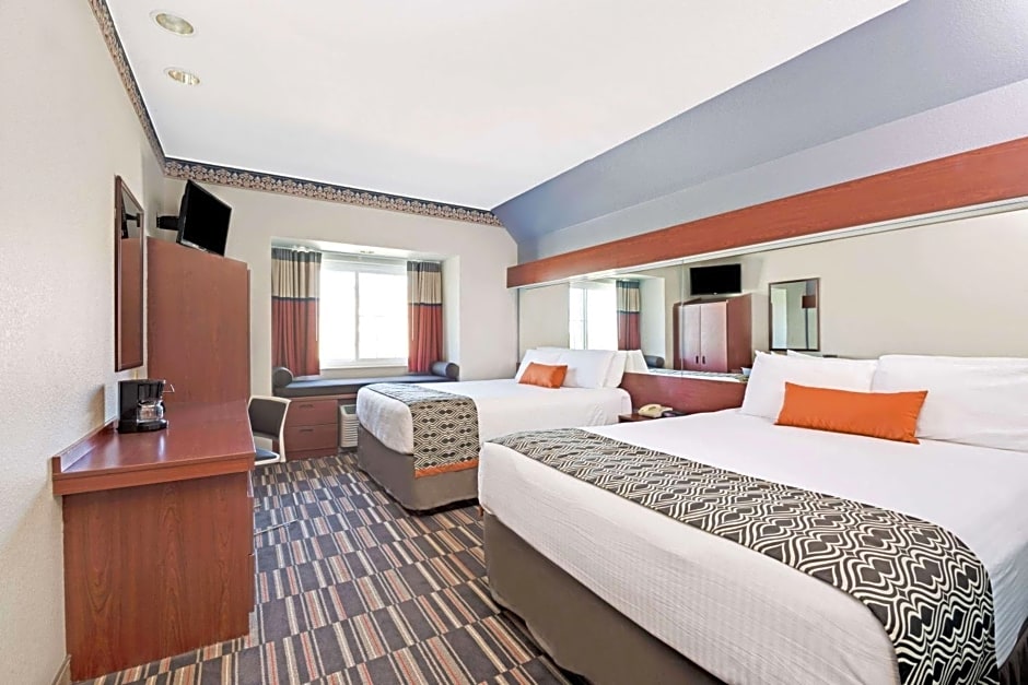 Microtel Inn & Suites By Wyndham Urbandale/Des Moines