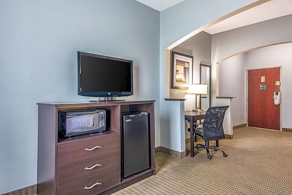 Quality Suites Maumelle