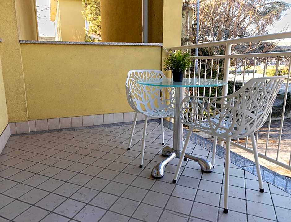 Hotel Giallo