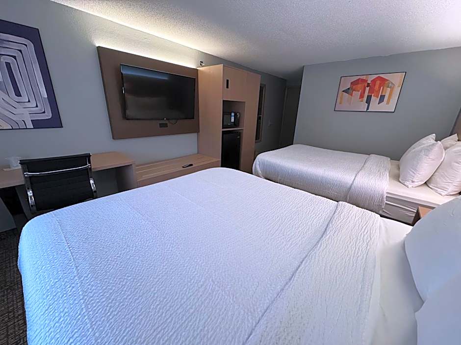 Super 8 by Wyndham Mankato