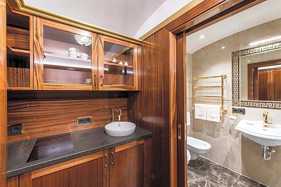 Luxury Lodge - Lener Express