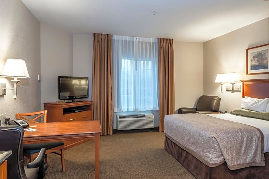 Candlewood Suites Burlington, an IHG Hotel