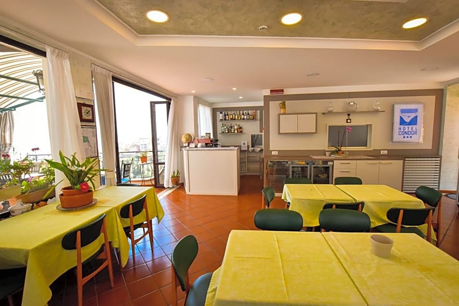 Hotel Condor