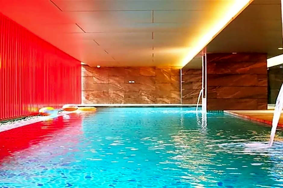 Red Hotel Cubao, Quezon City