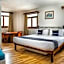 Capital O Hotel Central
