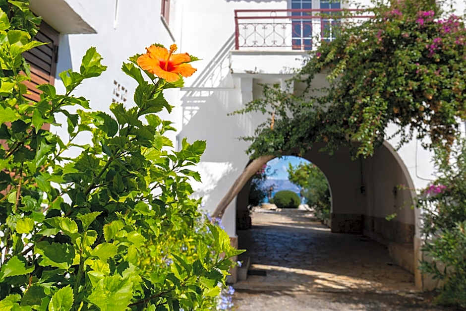 Island Kavos Annex studios