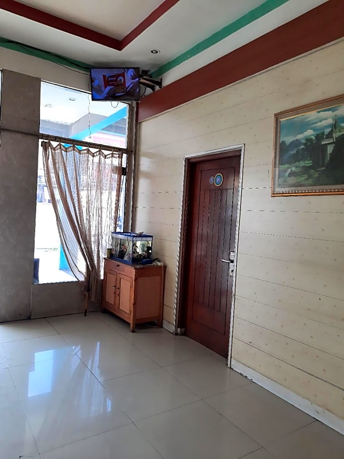 OYO 92470 Hotel Sahabat 2