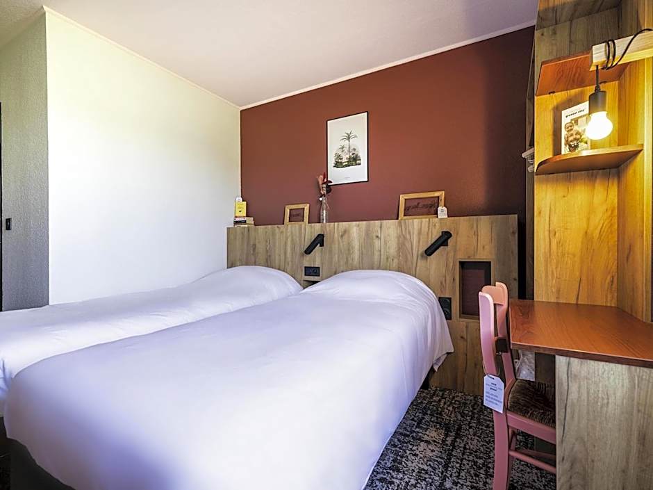 greet Hotel Castres Saix