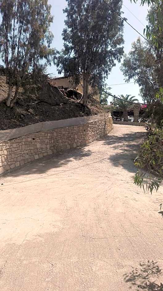 Sfinias Apartments