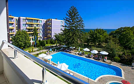 One-Bedroom Suite with Balcony and Sea View (2 Adults)