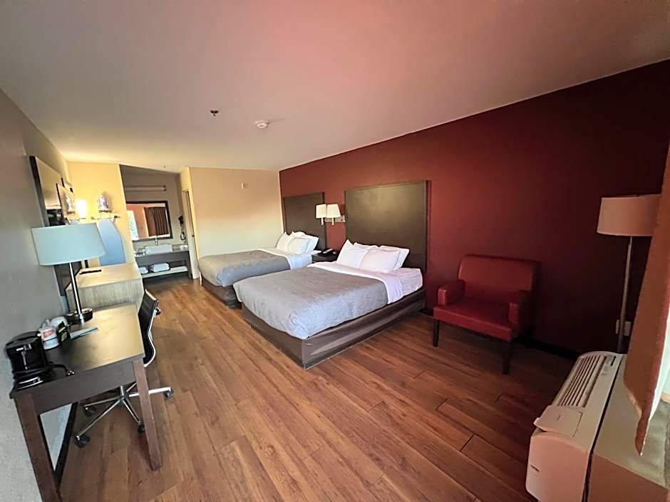 Quality Inn & Suites I-10 Near Fiesta Texas