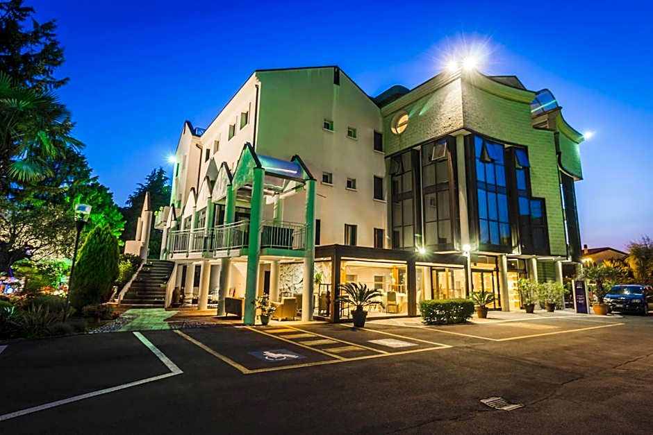 Park Hotel Ai Pini & Restaurant Ai Pini