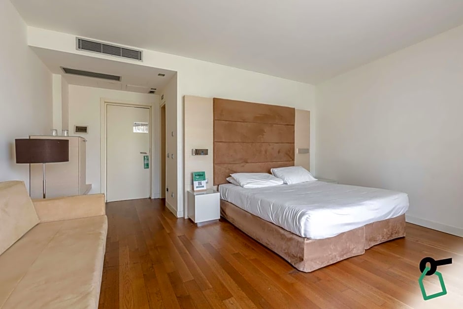 HOTIDAY Room Collection - Pisa