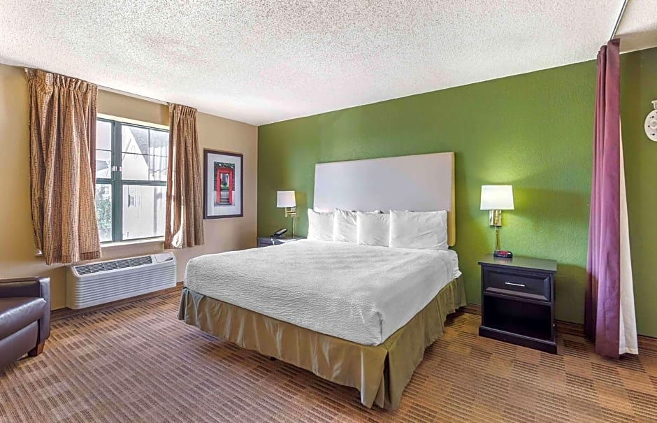 Extended Stay America Select Suites - Chicago - Downers Grove