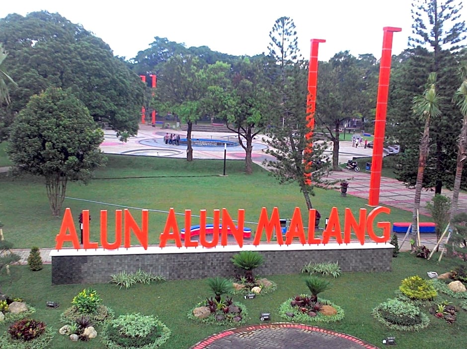 OYO 1851 Hotel Malang                                                                           