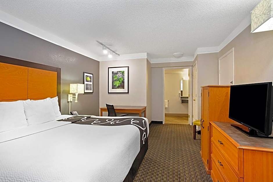 La Quinta Inn & Suites by Wyndham Tucson East