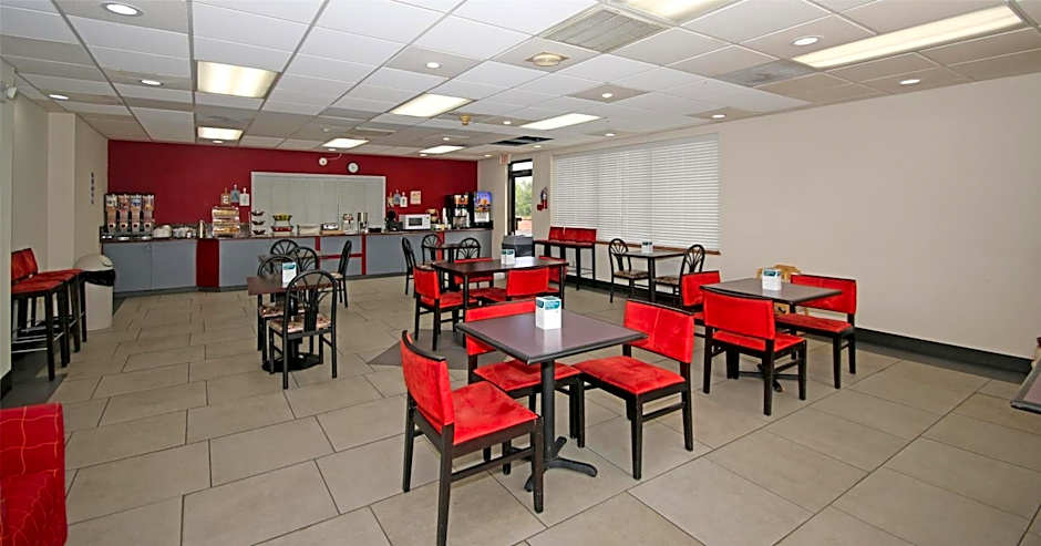 Americas Best Value Inn Pilot Mountain