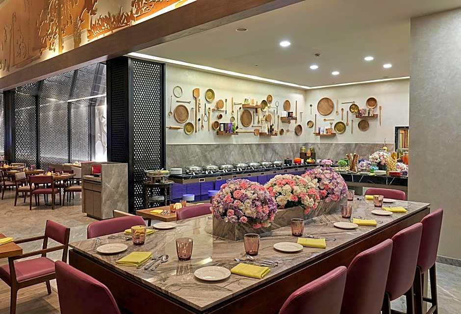 Vivanta Kolkata, EM Bypass (A Taj InnerCircle Hotel)