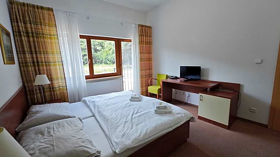 Geyserpark Village