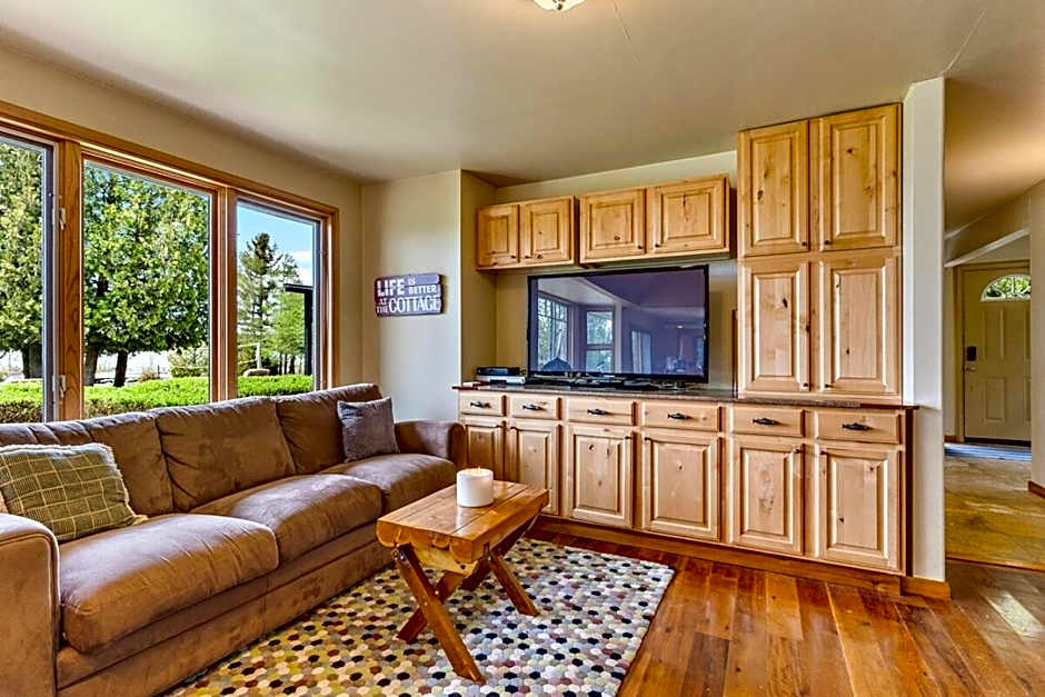 Georgian Legendary Tobermory Retreat With Hot Tub