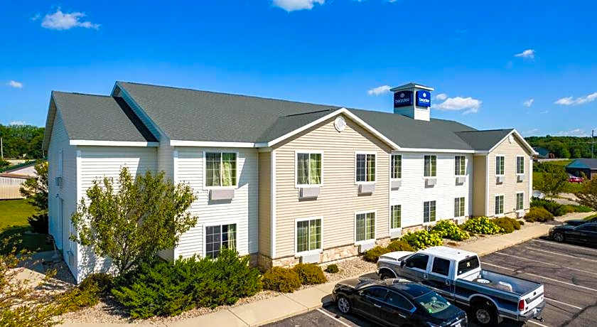 Evansville Inn & Suites by OYO