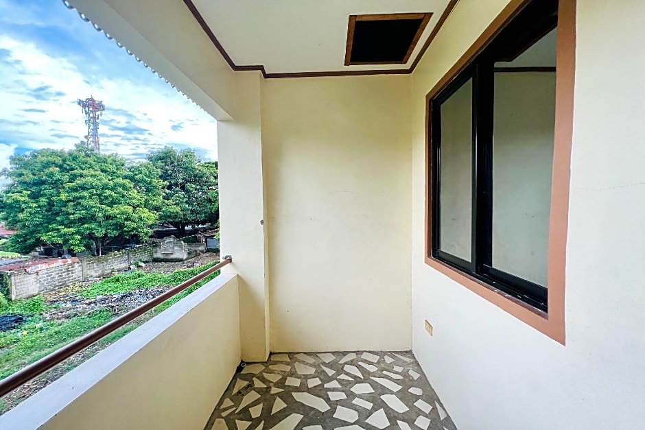 MC's L Transient House