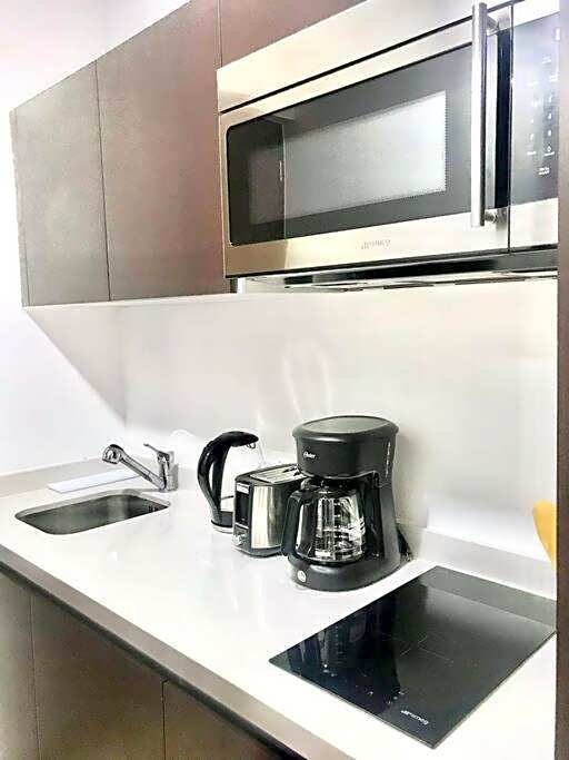 012 Modern Studio Luxurious Condo Wifi 100 Mb