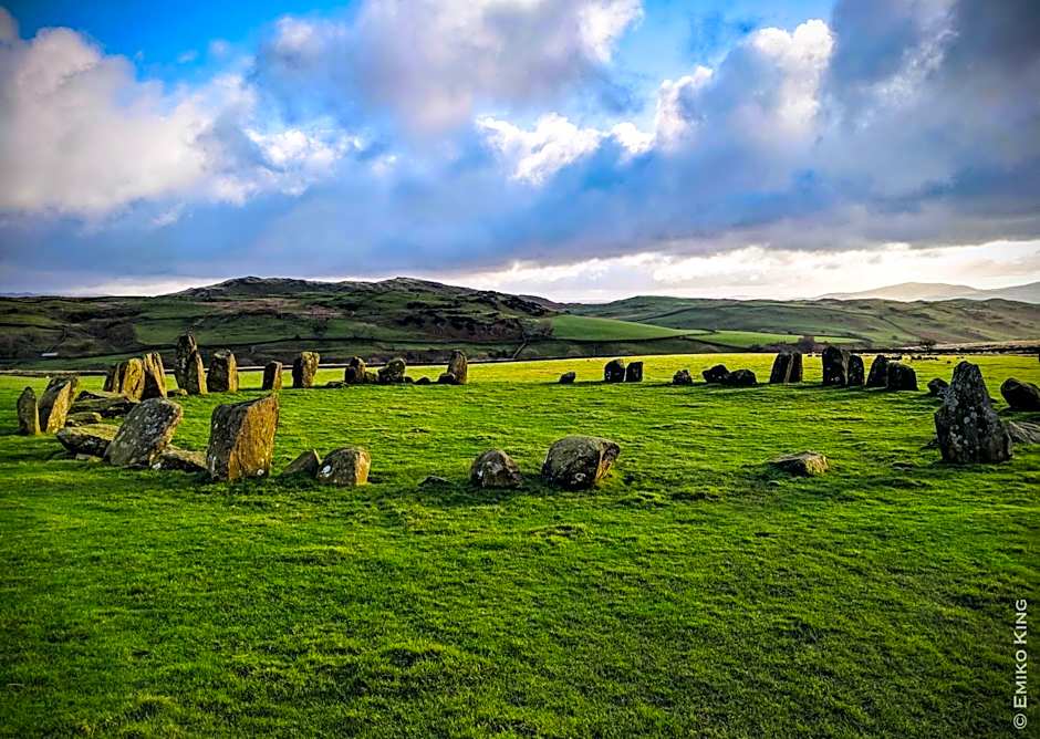 The Wayside and Whisky Barn