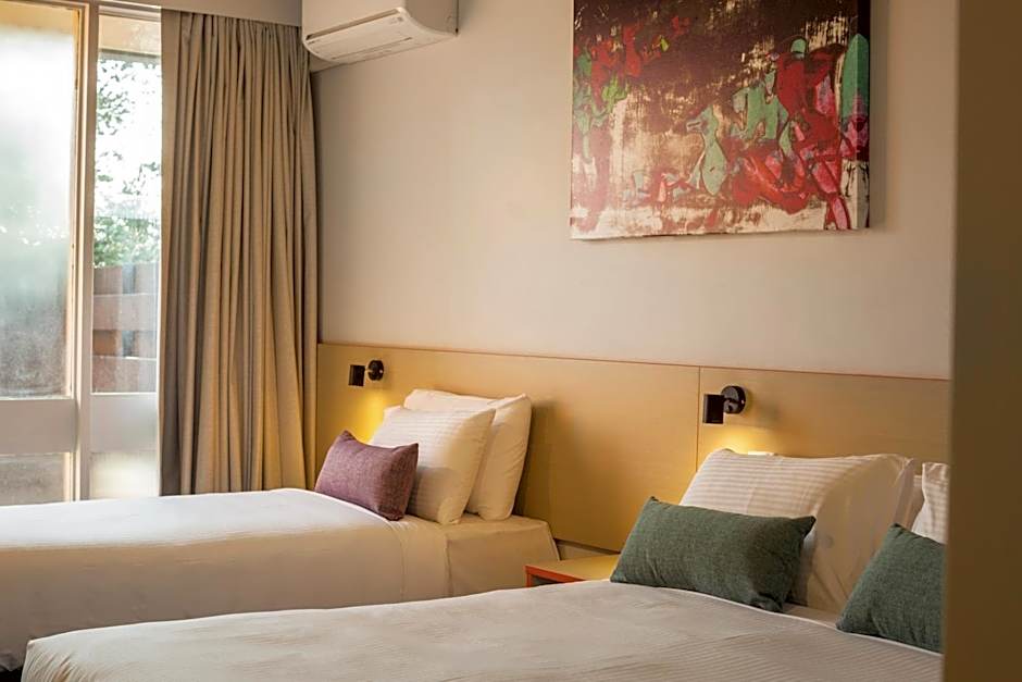 Nightcap at Waltzing Matilda Hotel