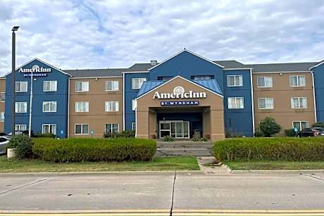 AmericInn by Wyndham Hays