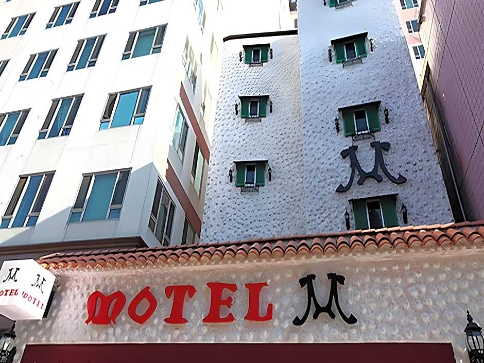 Photo 1 of 37 of M Hotel Suwon