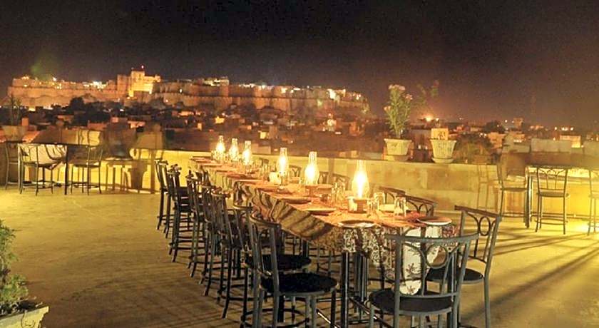 Hotel Lal Garh Fort And Palace