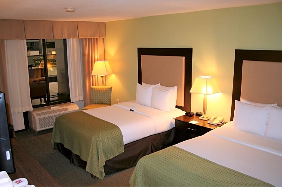 Clarion Inn & Suites Conference Center