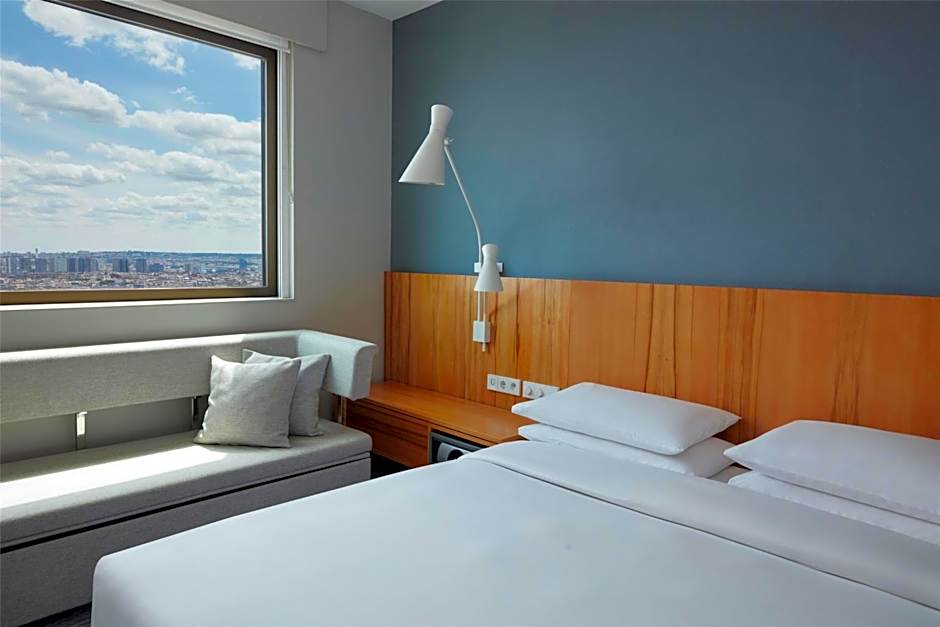 Hyatt Regency Paris Etoile