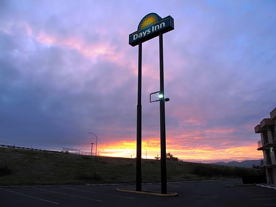 Days Inn by Wyndham Medford