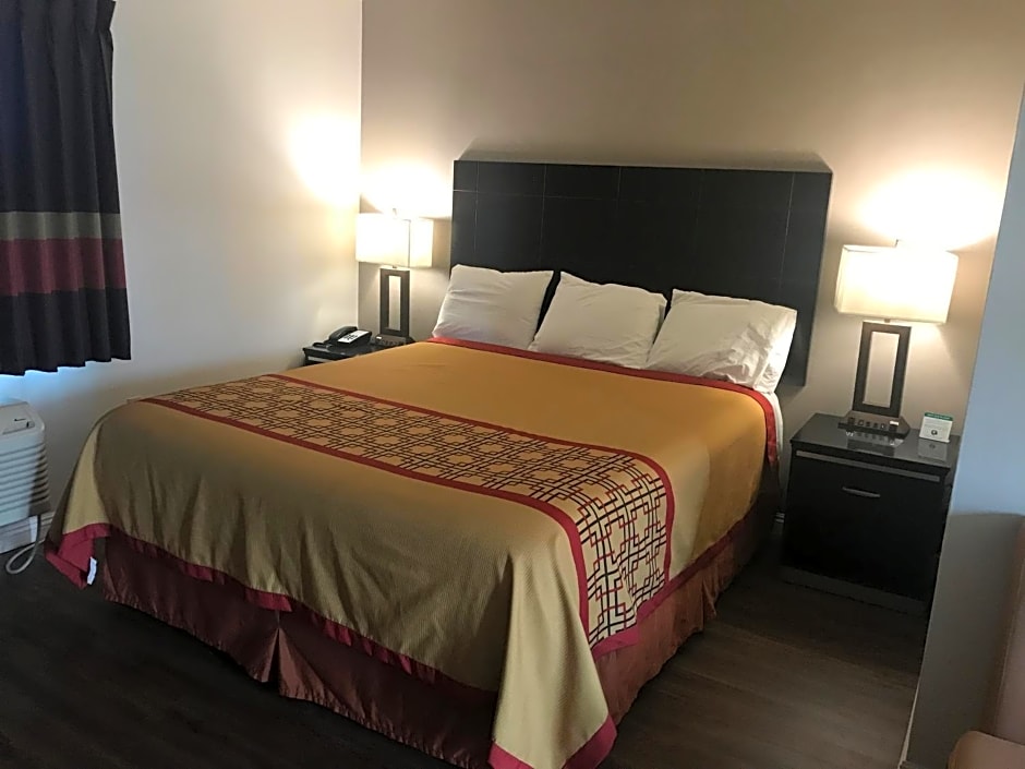 Manhattan Inn & Suites